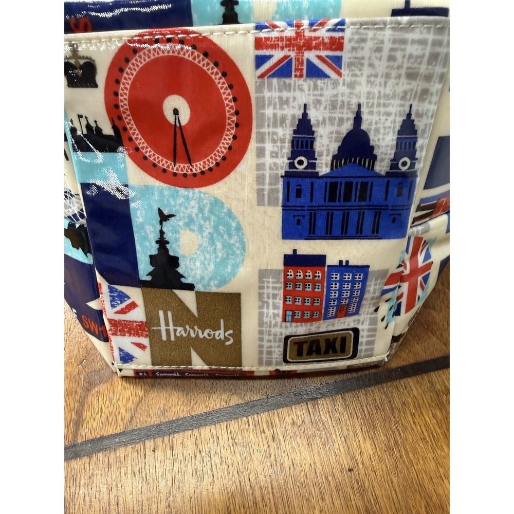 Harrods Iconic London shopper Zip Insulated Lunch Bag College Office Work - Picture 3 of 6